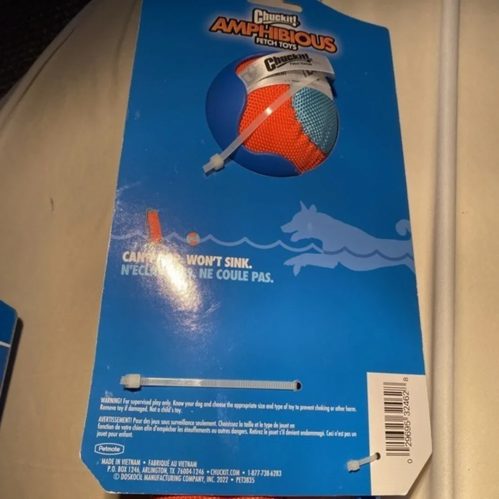 Chuckit Amphibious Fetch Toys Dogs‎ Launcher, Ball & Bumper Won't Sink 3694